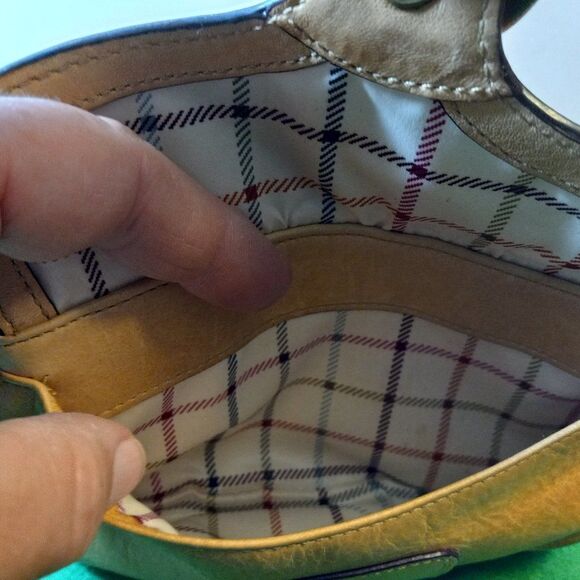 Coach light tan wristlet - Picture 4 of 10